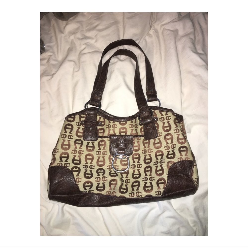 Purse - Picture 2 of 7